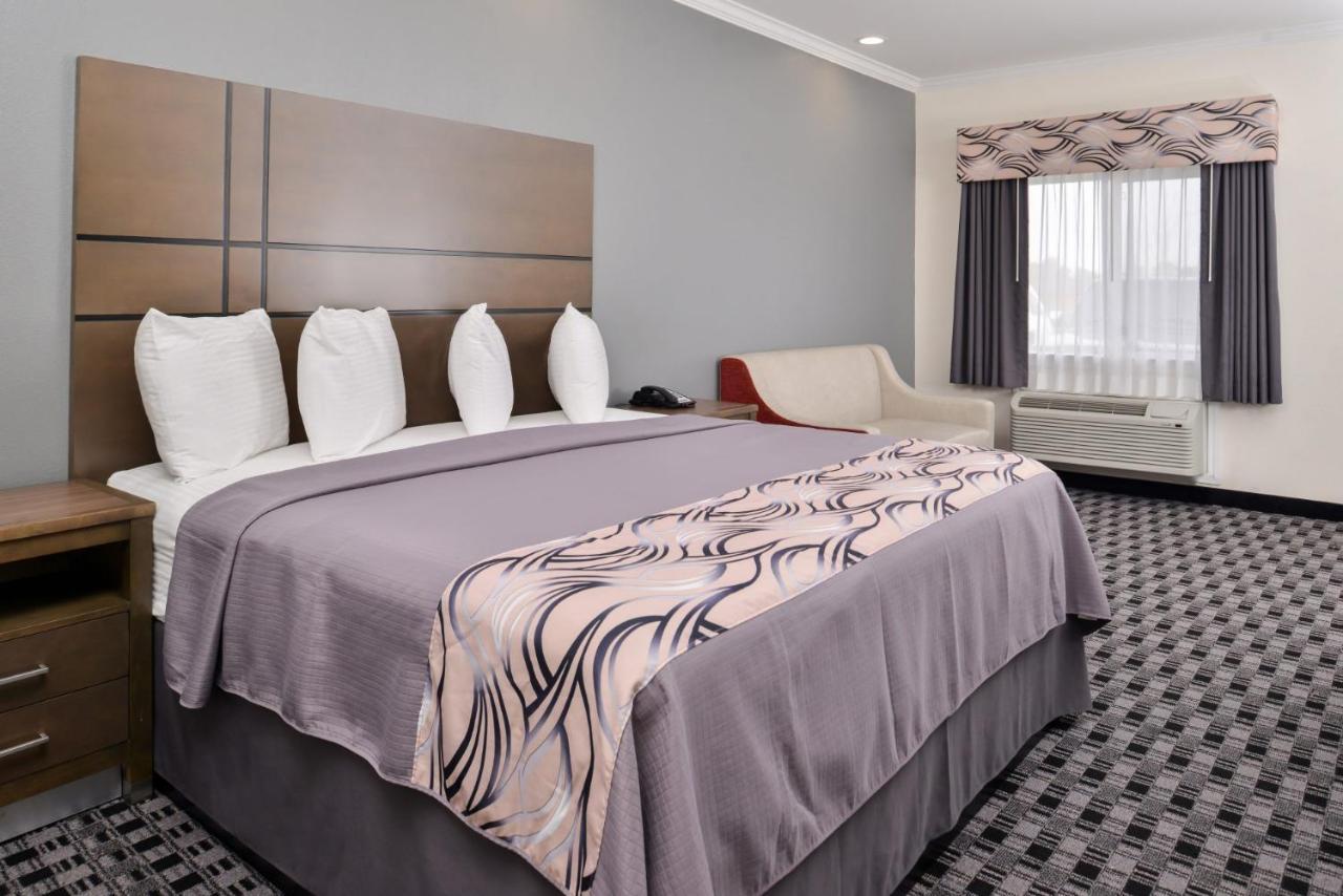 Hotel Americas Inn&suites Iah North 3*