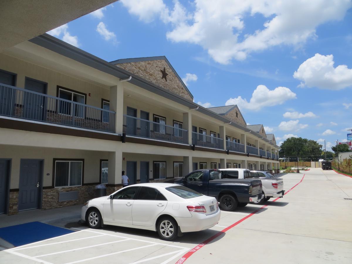 Americas & Iah North Hotel 3*